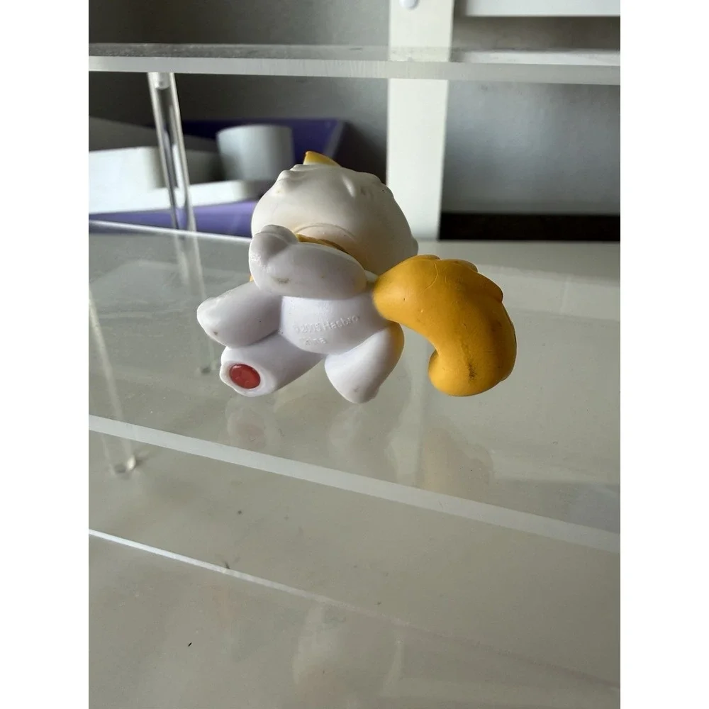 Littlest Pet Shop Prim 'N Propper Pets 2006 VINTAGE White Kitty Cat #207 RETIRED
